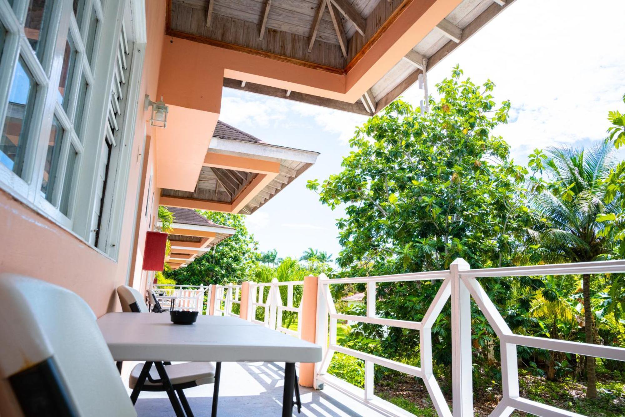 Shields Negril Villas 部屋 写真